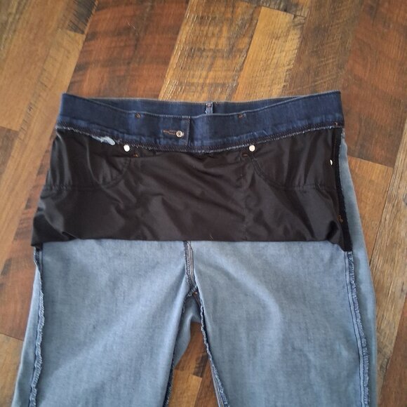 SOLD Levi's Womens Totally Shaping Ultimate Pull-on Ankle Straight Jeans Size 12 - Picture 10 of 10